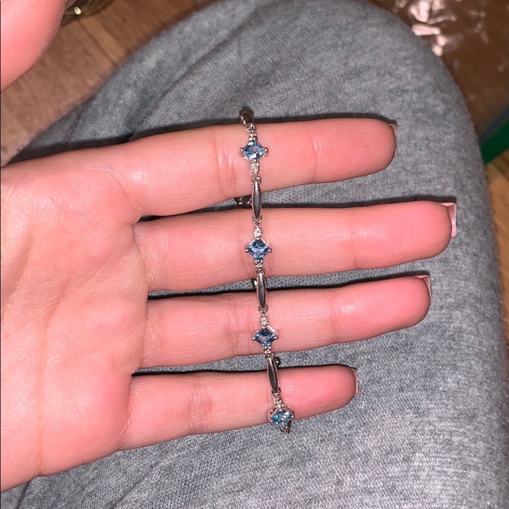 Bracelet blue crystals